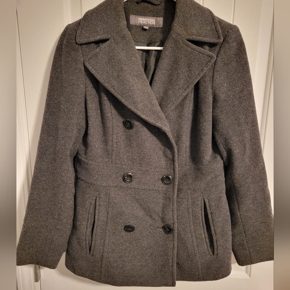 Kenneth Cole Reaction Double Breasted Peacoat Size 6 ❤️
